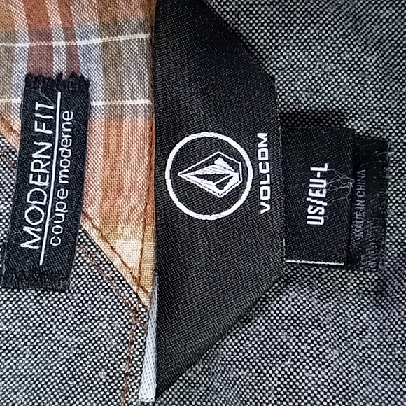 Volcom Modern Fit Button Up Plaid Shirt Men's Size L - Picture 14 of 14